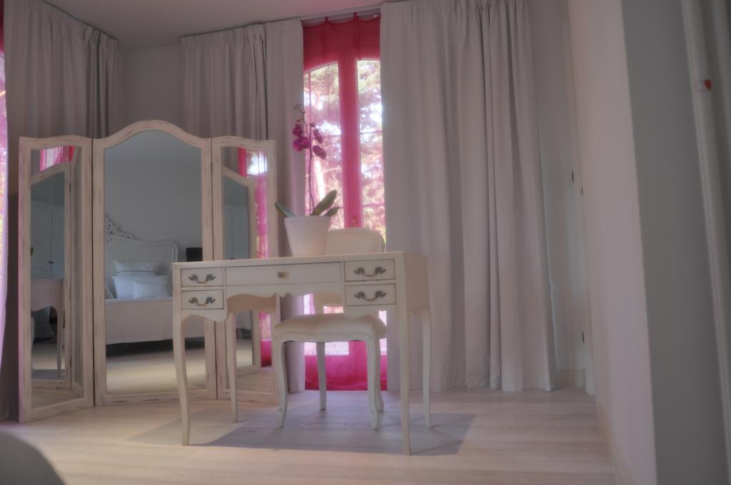 Caterina.C B&B Val della Torre Rum bild